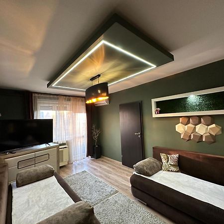 Mox Downtown Apartman Debrecen Exteriör bild