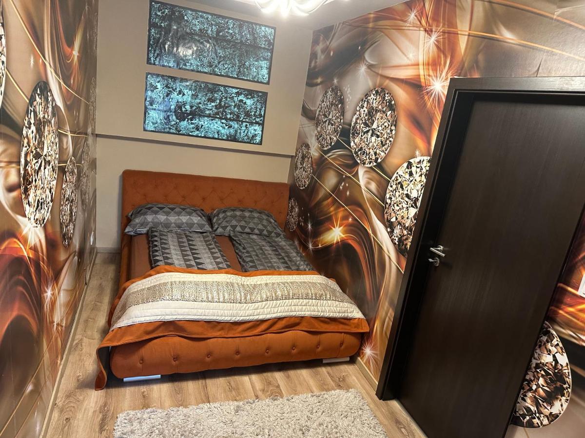 Mox Downtown Apartman Debrecen Exteriör bild